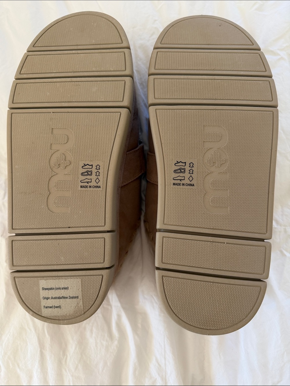 Mou womens Suede Shearling Slip-On platform with Gold Logo NWOT - Picture 4 of 8